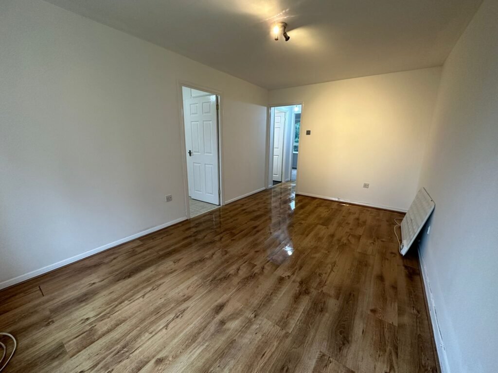 1 bed flat, RM1